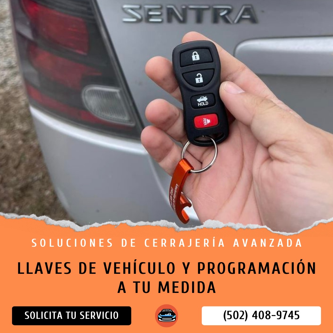 Llave de vehículo Nissan Sentra con servicio de cerrajería avanzada y programación personalizada.